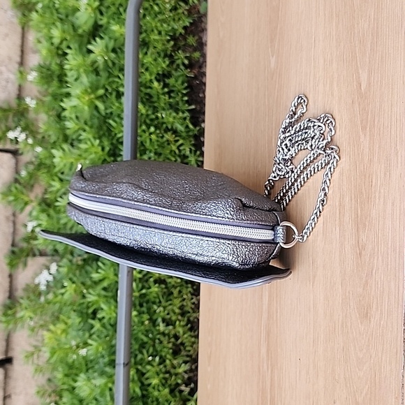 Harry Potter Hufflepuff Crossbody Purse Danielle Nicole - Picture 4 of 13